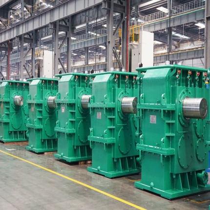 鋼管生產(chǎn)線專用減速機在泰隆一次裝配試驗成功!